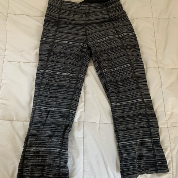 Lululemon Capris - Picture 1 of 5